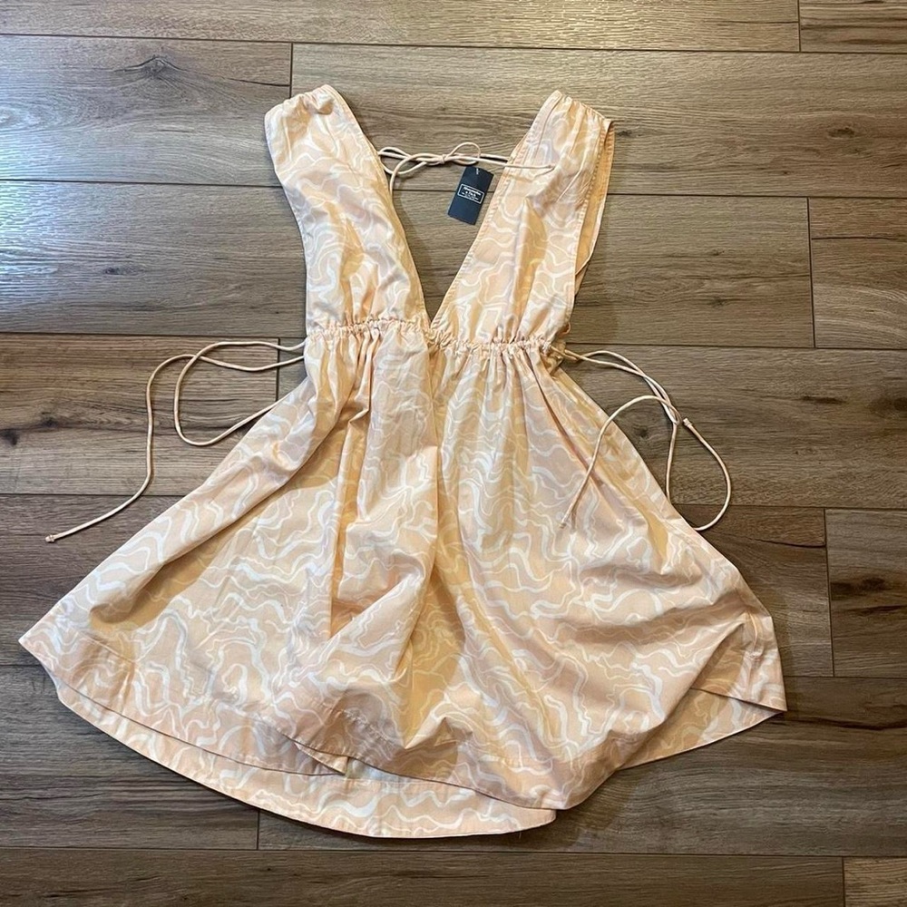 Abercrombie and Fitch babydoll dress with plunging neckline - Size Small (NWT)